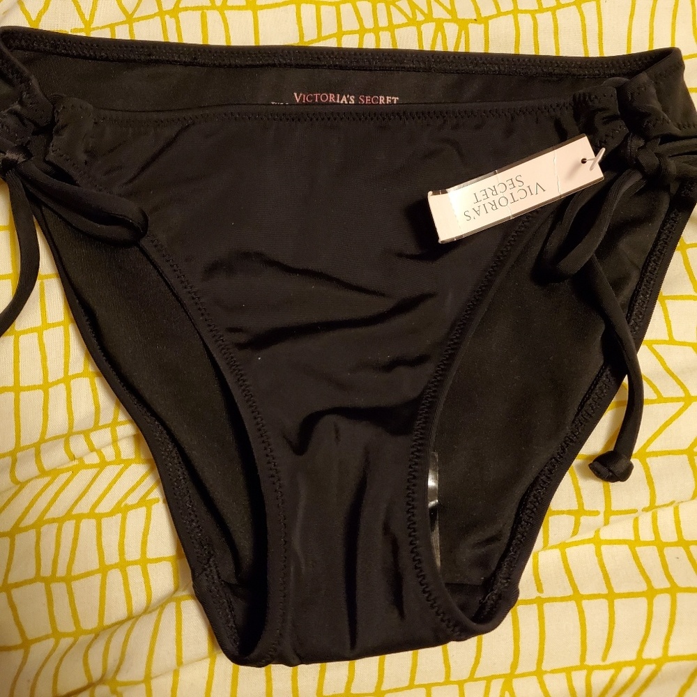 VS BIKINI BOTTOM